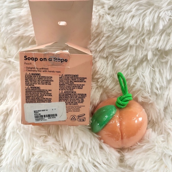 🆕New with tags SUNNY KIDS PEACH SOAP ON A ROPE. - Picture 2 of 6